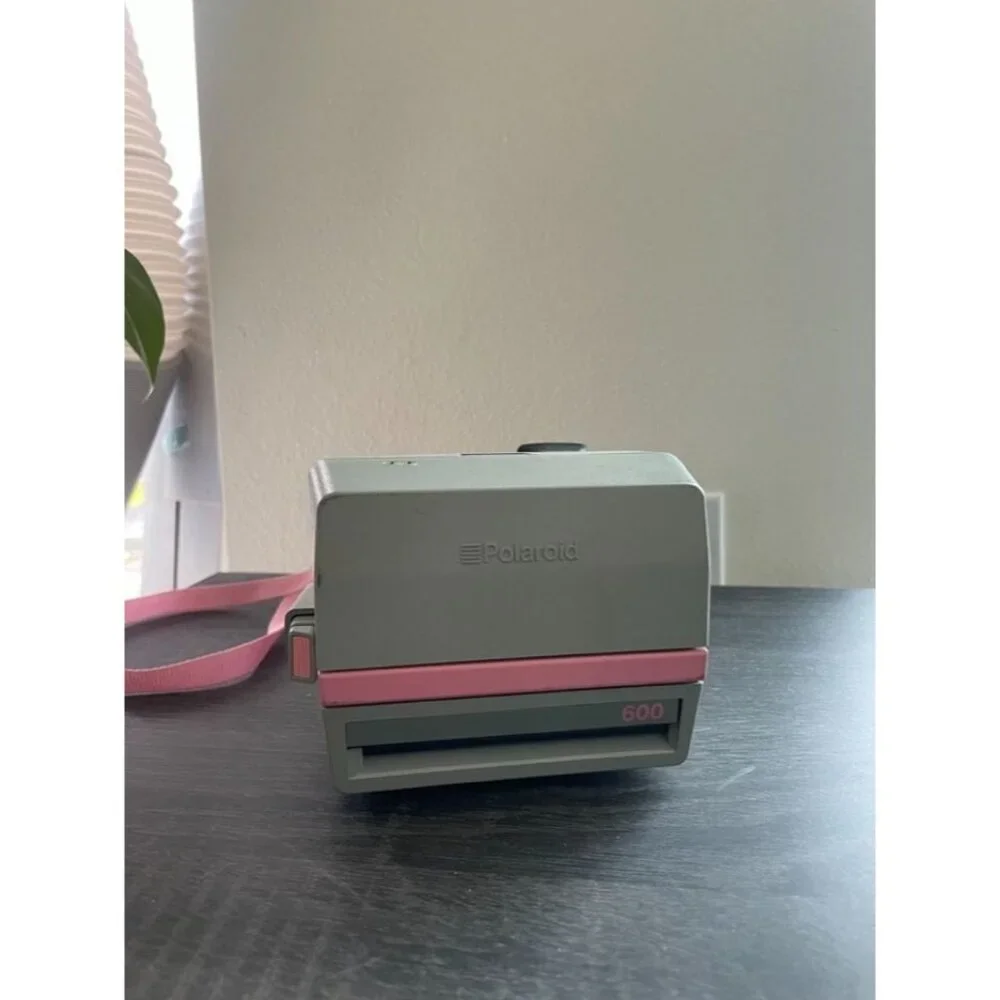 Vintage Polaroid Pink Cool Cam Vintage 600 Instant Camera